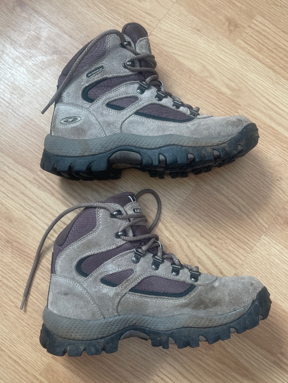 Hi-Tec Women’s Waterproof Lace Up Hiking Boots Size 7.5